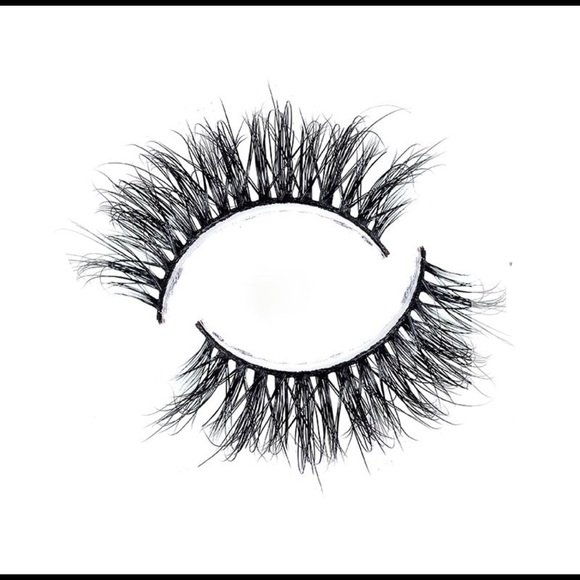 BRAND NEW FACTORY SEALED LAVAA Flirty Lash Set includes 3D Mink 'Flirty' lashes, - Picture 2 of 4
